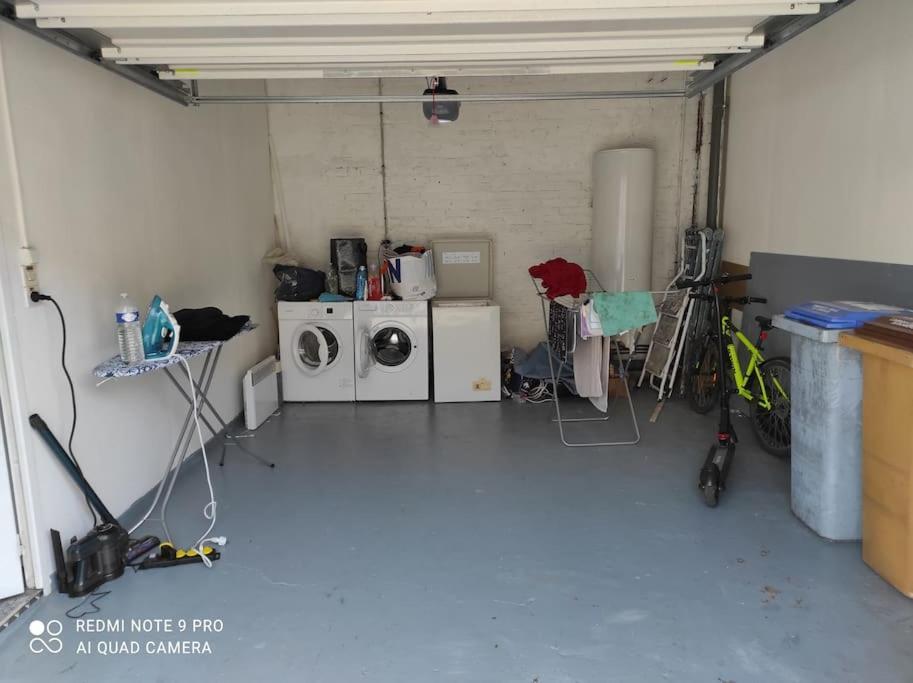 38 Maison Entiere,Place De Parking Et Garage Pour Moto Velo A La Demande Dunkirk Exterior photo
